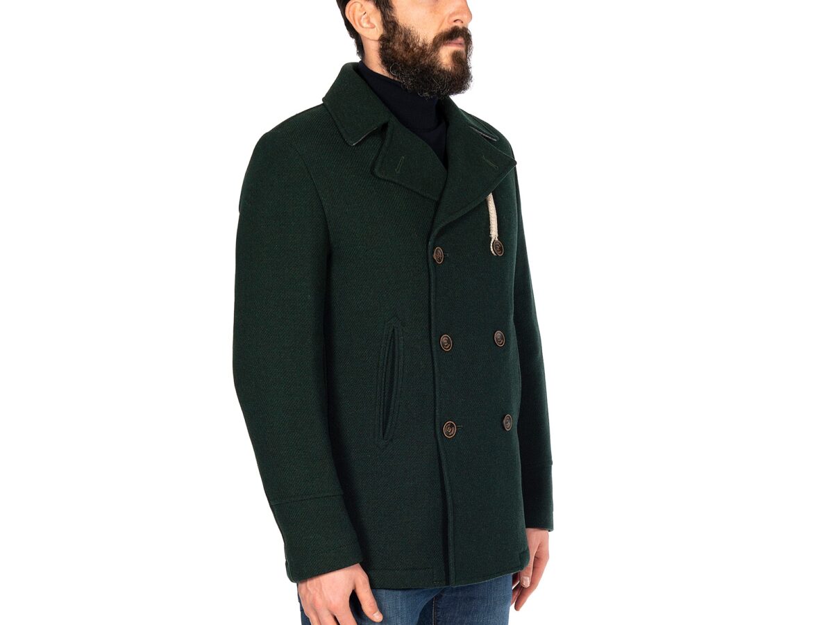 Galleria foto 'Peacoat, il fascino eterno del Cappotto da Marinaio: 3 modelli super raffinati' - foto 3