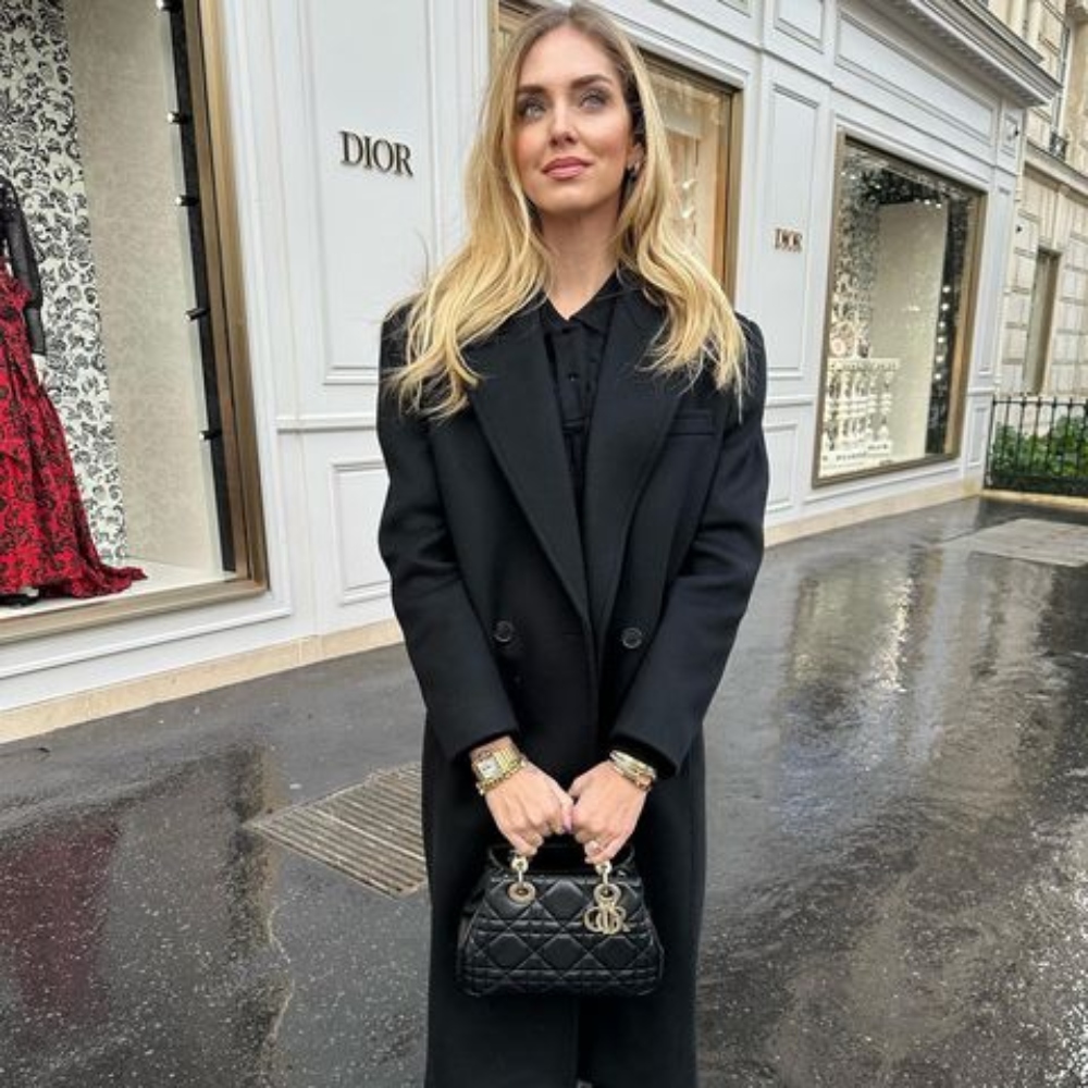 Galleria foto 'Chiara Ferragni, vola a Parigi con le sue costosissime Dior. Che Lusso!' - foto 2