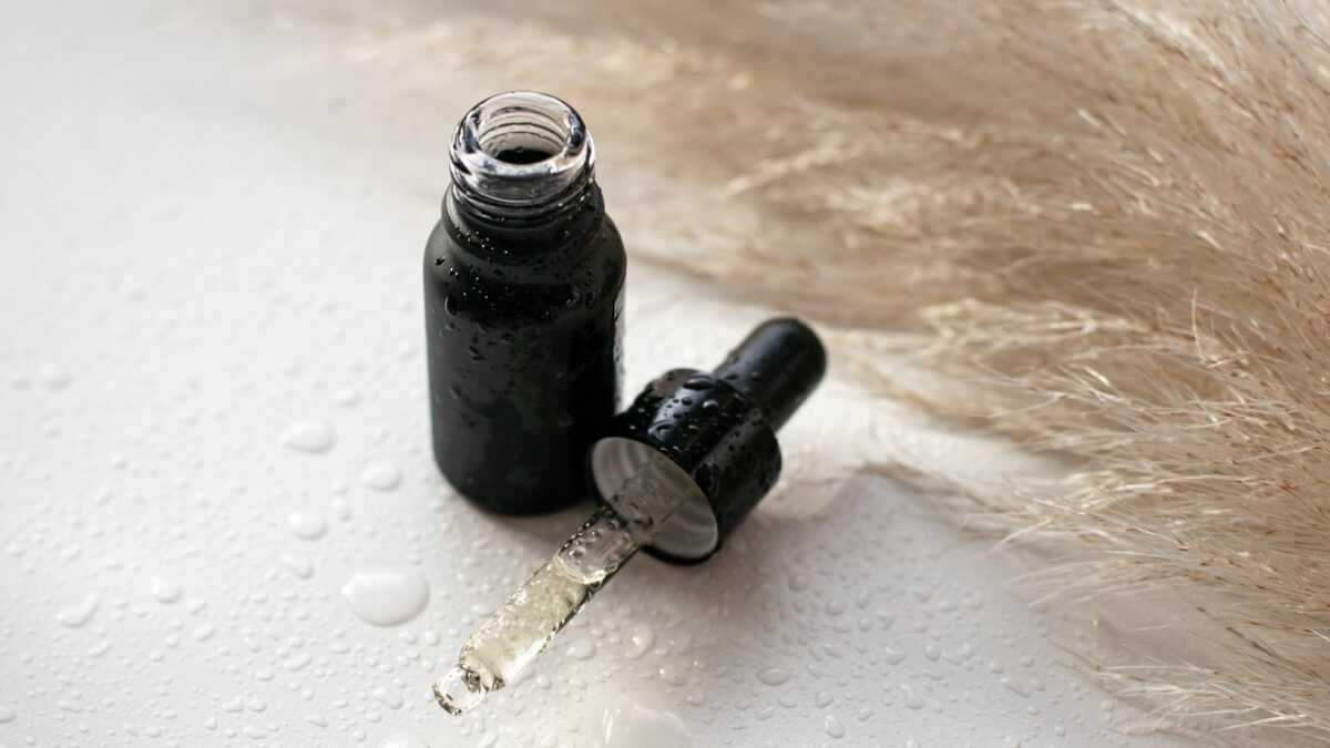 Galleria foto 'Oli Essenziali per Profumare la Casa: 5 Fragranze, tutte le proprietà e una Ricetta imperdibile' - foto 3