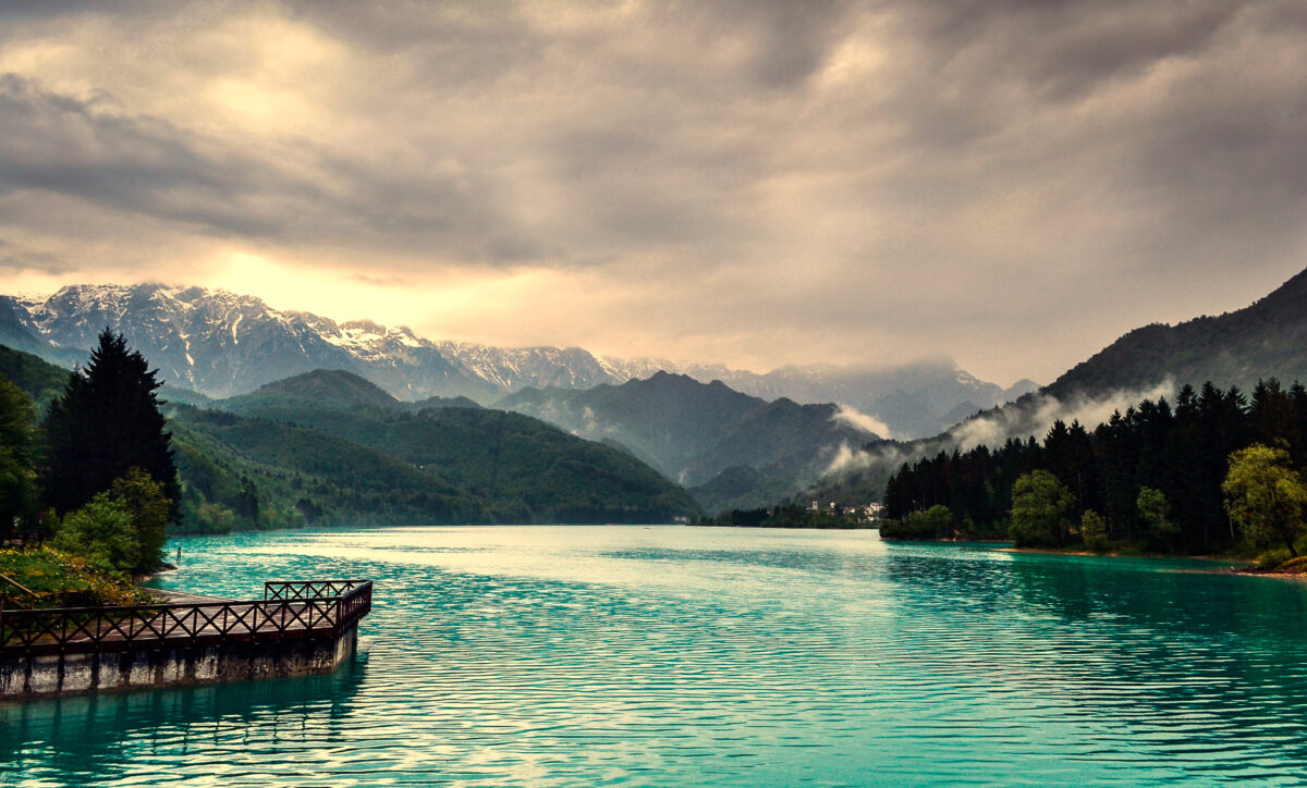 laghi italiani d'inverno barcis