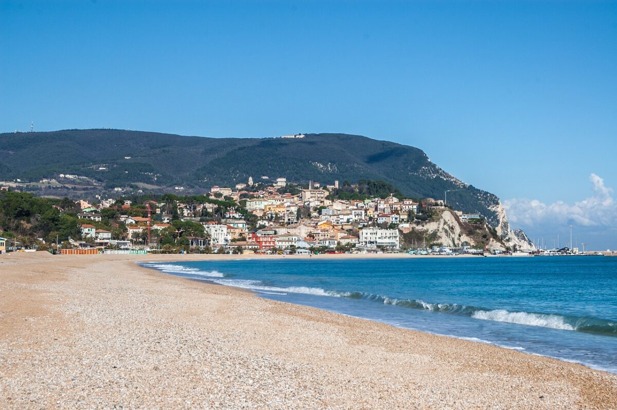 mare d'inverno sirolo