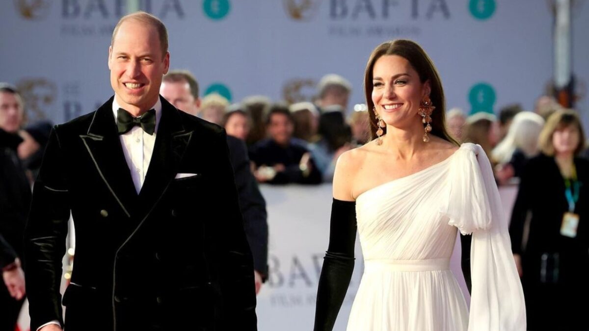 Bafta Awards 2023, Kate Middleton regina di classe sul red carpet con l’esclusivo abito firmato da Alexander Mcqueen