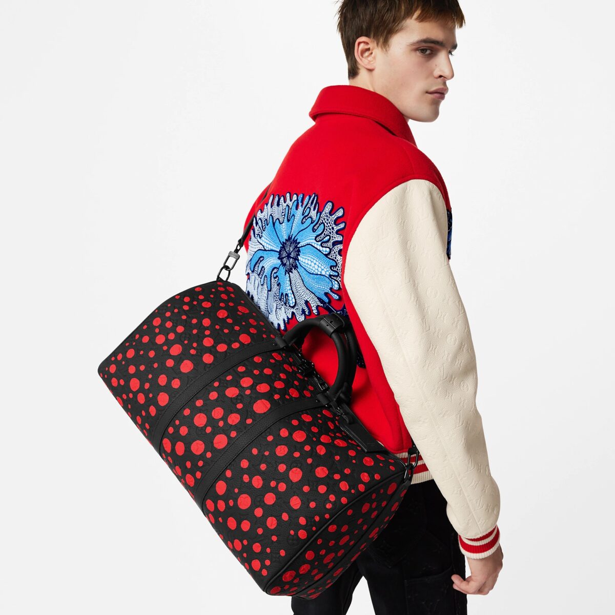 Galleria foto 'Louis Vuitton e Yayoi Kusama: 6 Capi e Accessori dalla nuova strepitosa Capsule Collection' - foto 3