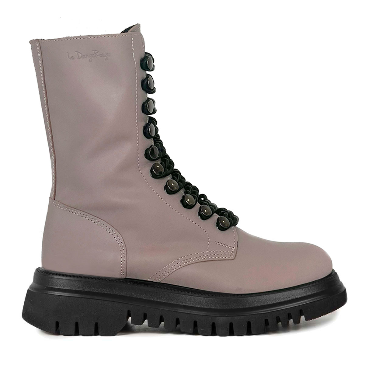 Galleria foto 'Combat Boots, gli Stivali perfetti per ogni tuo Outfit: 9 modelli da mettere in wishlist' - foto 3