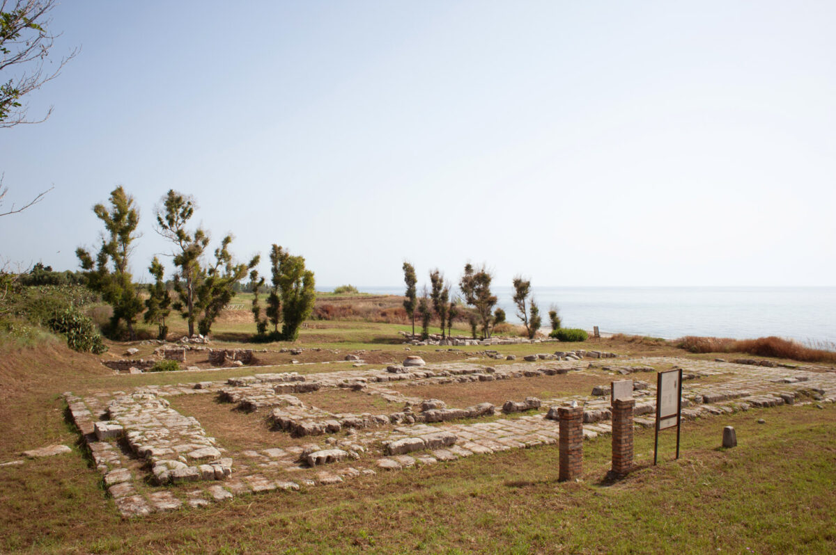 Galleria foto 'In Calabria sulle Tracce della Magna Grecia: 4 Città uniche!' - foto 3