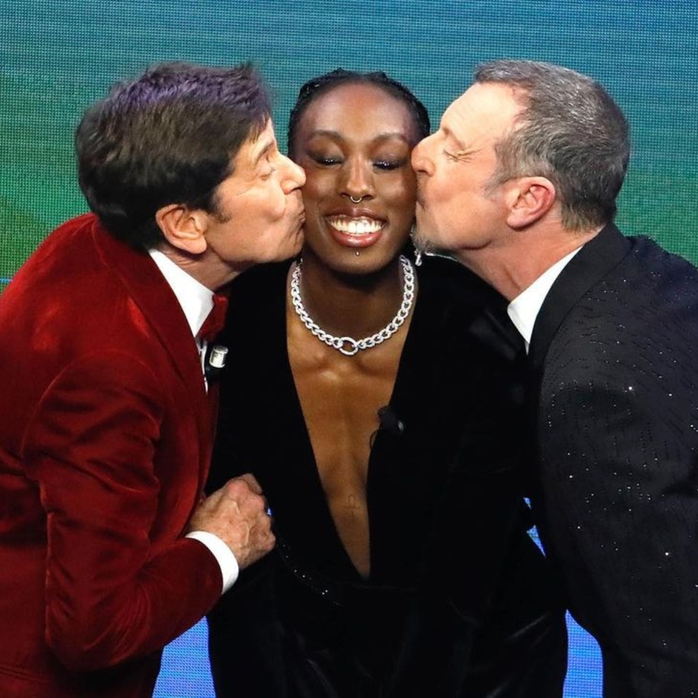 Galleria foto 'Sanremo 2023, i “Gioielli della Corona”: Ecco quanto valgono i Preziosi di Chiara Ferragni, Francesca Fagnani e Paola Egonu' - foto 1