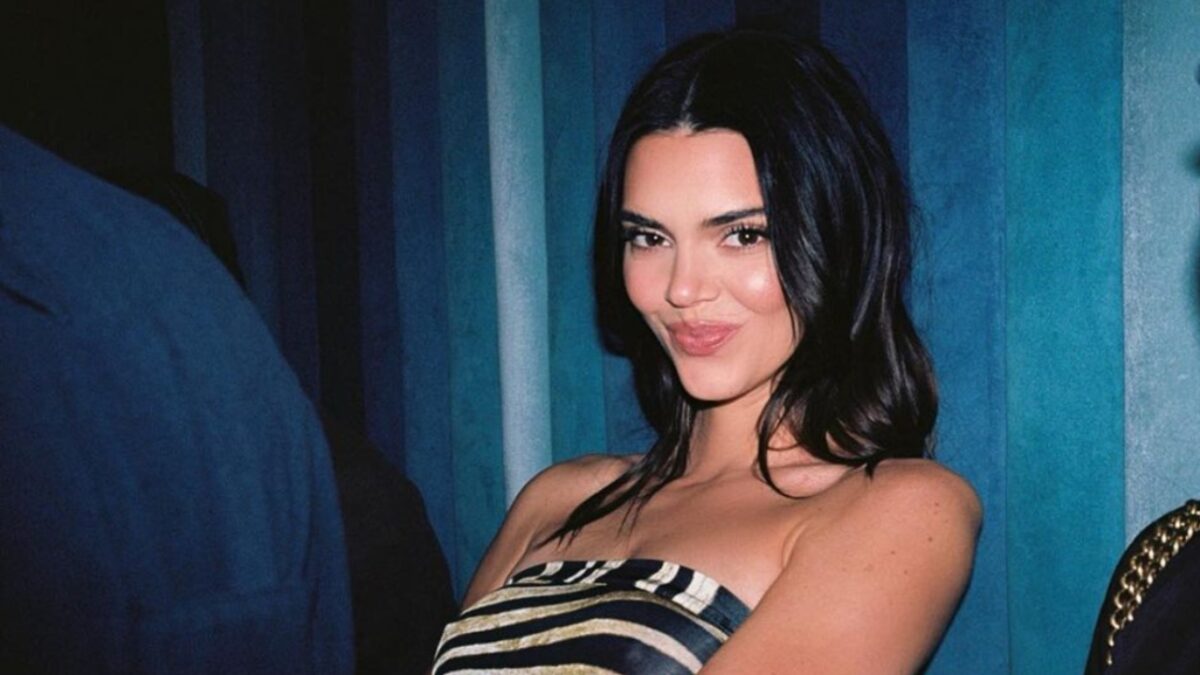 Kendall Jenner testimonial del Brand di Lusso Proenza Schouler: il Look tutto in Oro è Preziosissimo!