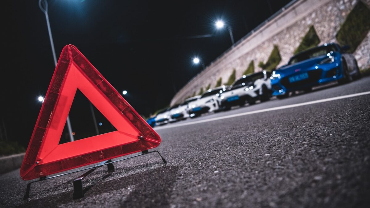 Sicurezza in Auto: 5 Kit di Emergenza da portare sempre con sé!