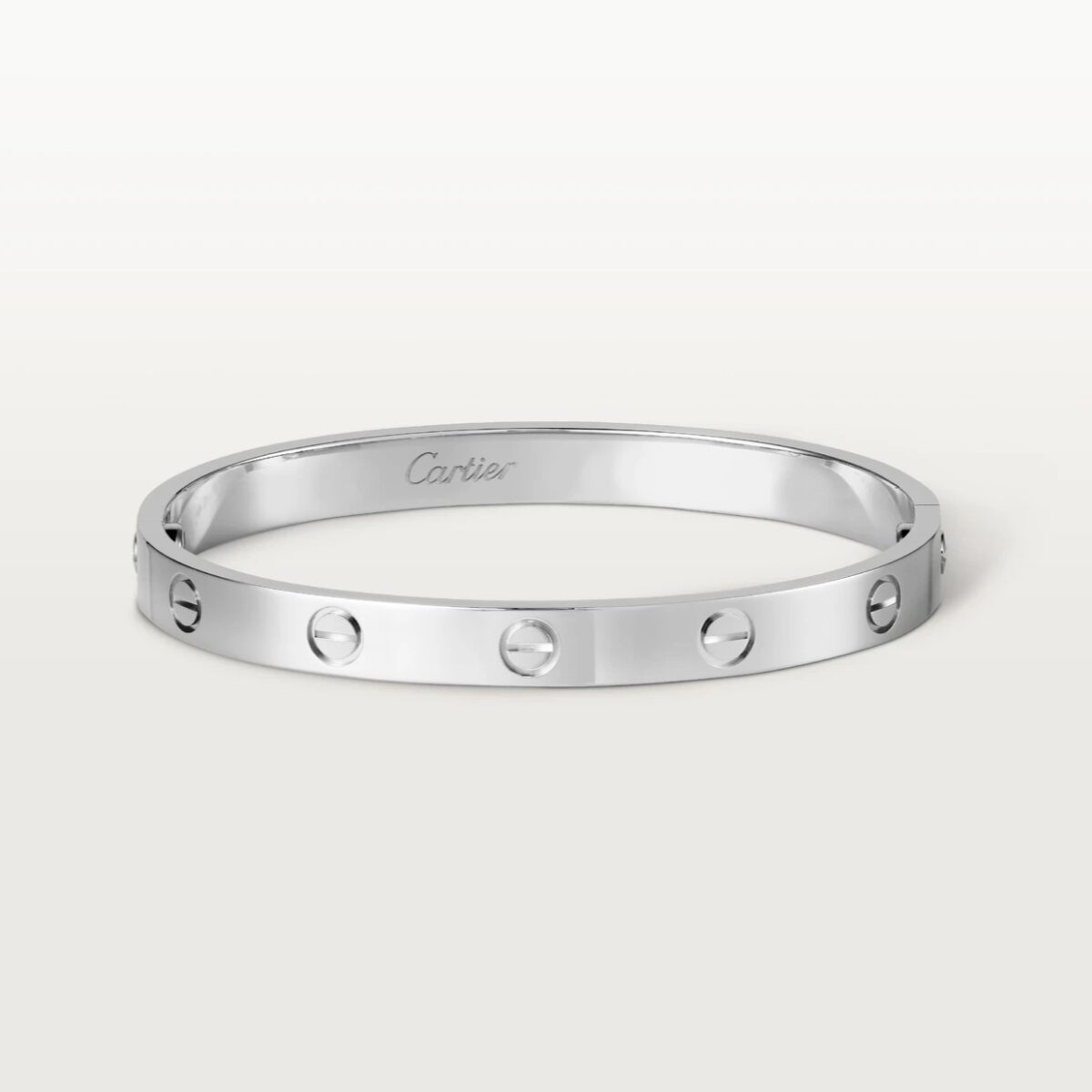 Galleria foto 'San Valentino, 5 Gioielli romanticissimi da regalare a Lui…' - foto 2