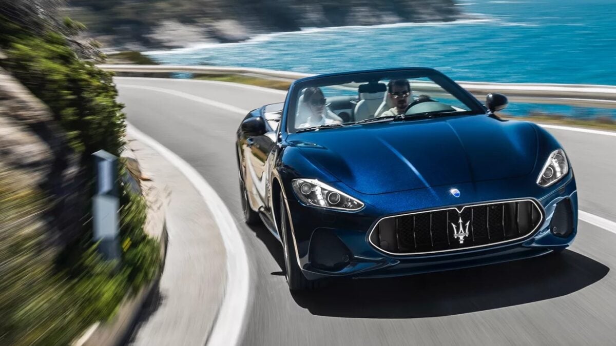 Galleria foto 'Tutte le Auto di Gerard Piqué. Altro che Twingo, resterete sconvolti!' - foto 1