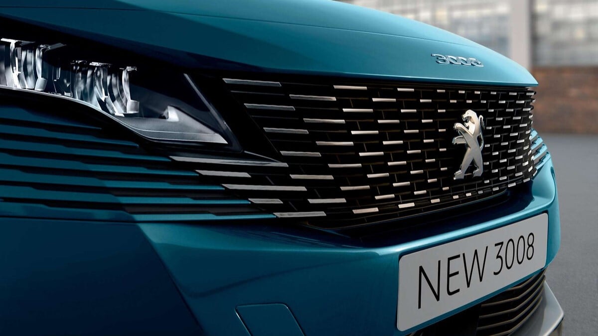 Galleria foto 'DS 7 vs Peugeot 3008, la Sfida dei SUV di Design. Quale preferite?' - foto 1