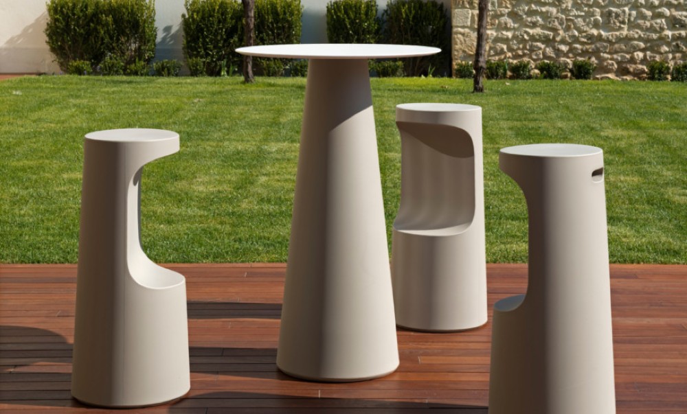 Galleria foto 'Arredamento da Esterni: 5 Mobili e Complementi di Design davvero iconici' - foto 5