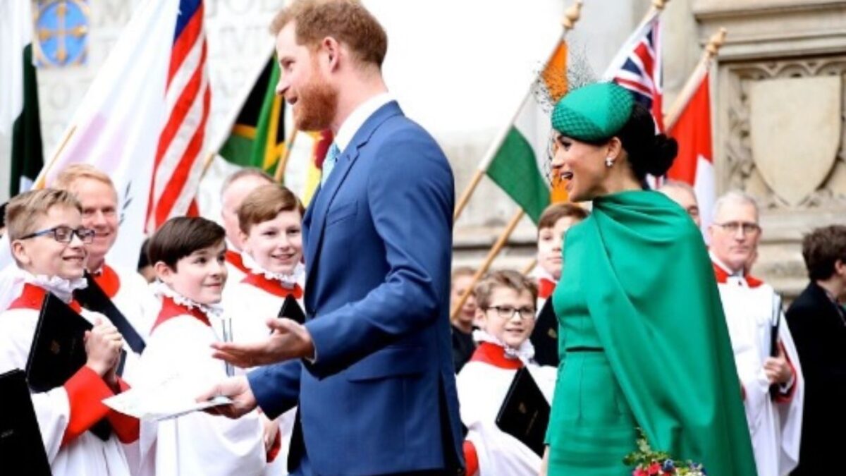 Meghan Markle e il Principe Harry sfrattati da Re Carlo: i Sussex ridotti a “scroccare” dagli amici