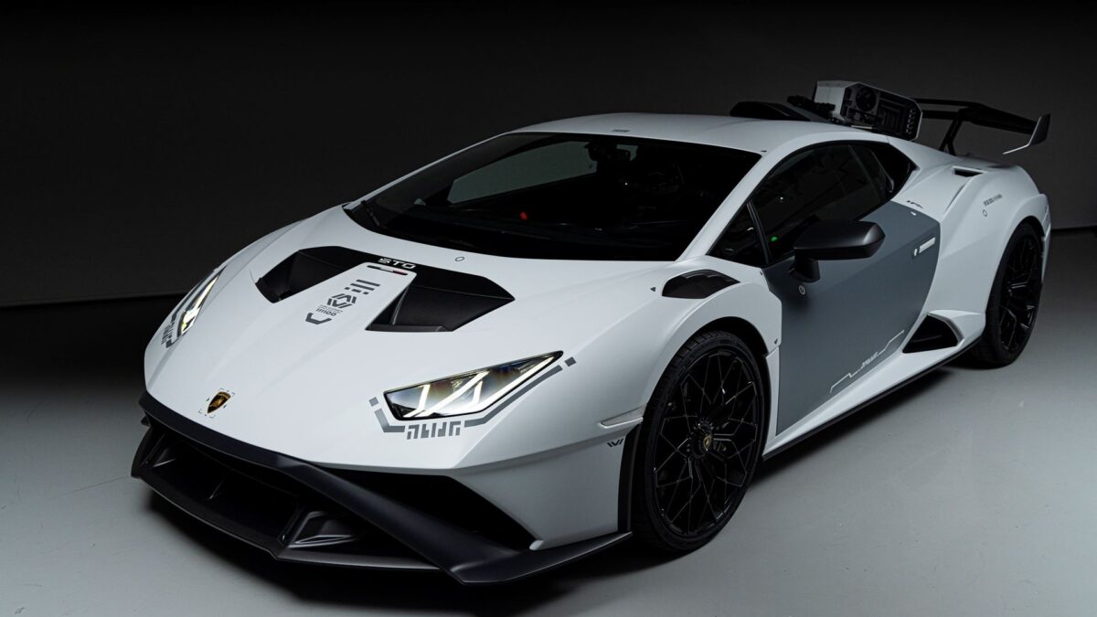 Galleria foto 'Una Lamborghini d’Autore per il 60° anniversario dell’azienda. E’ Pazzesca!' - foto 1