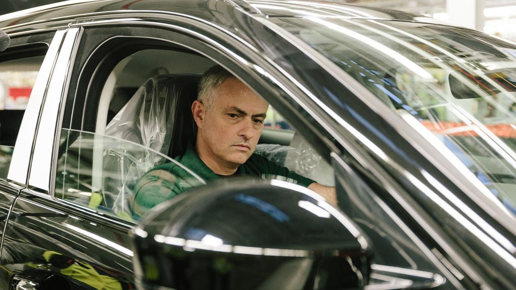 Mourinho passione Auto: Ecco tutte le Supercar dello Special One!