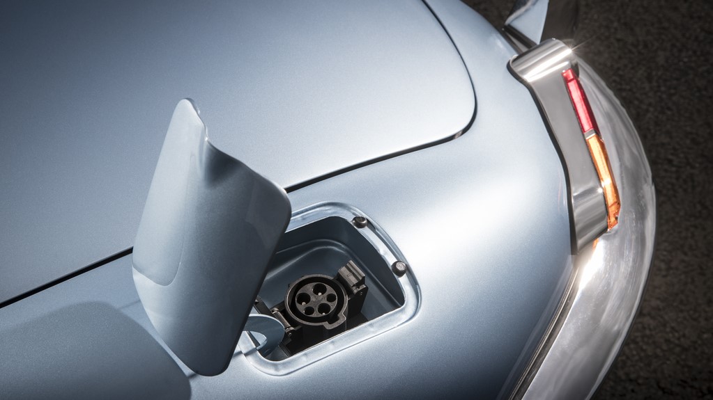 Galleria foto 'Retrofit Elettrico, 3 cose da sapere sul Bonus per convertire l’Auto in full Electric' - foto 1