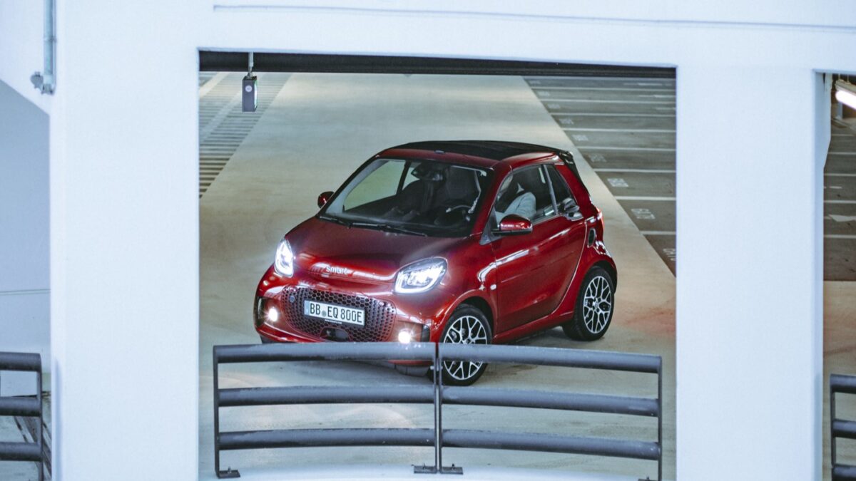 Galleria foto 'Smart ForTwo, addio dopo 25 anni: l’icona delle City-Car fuori listino!' - foto 1
