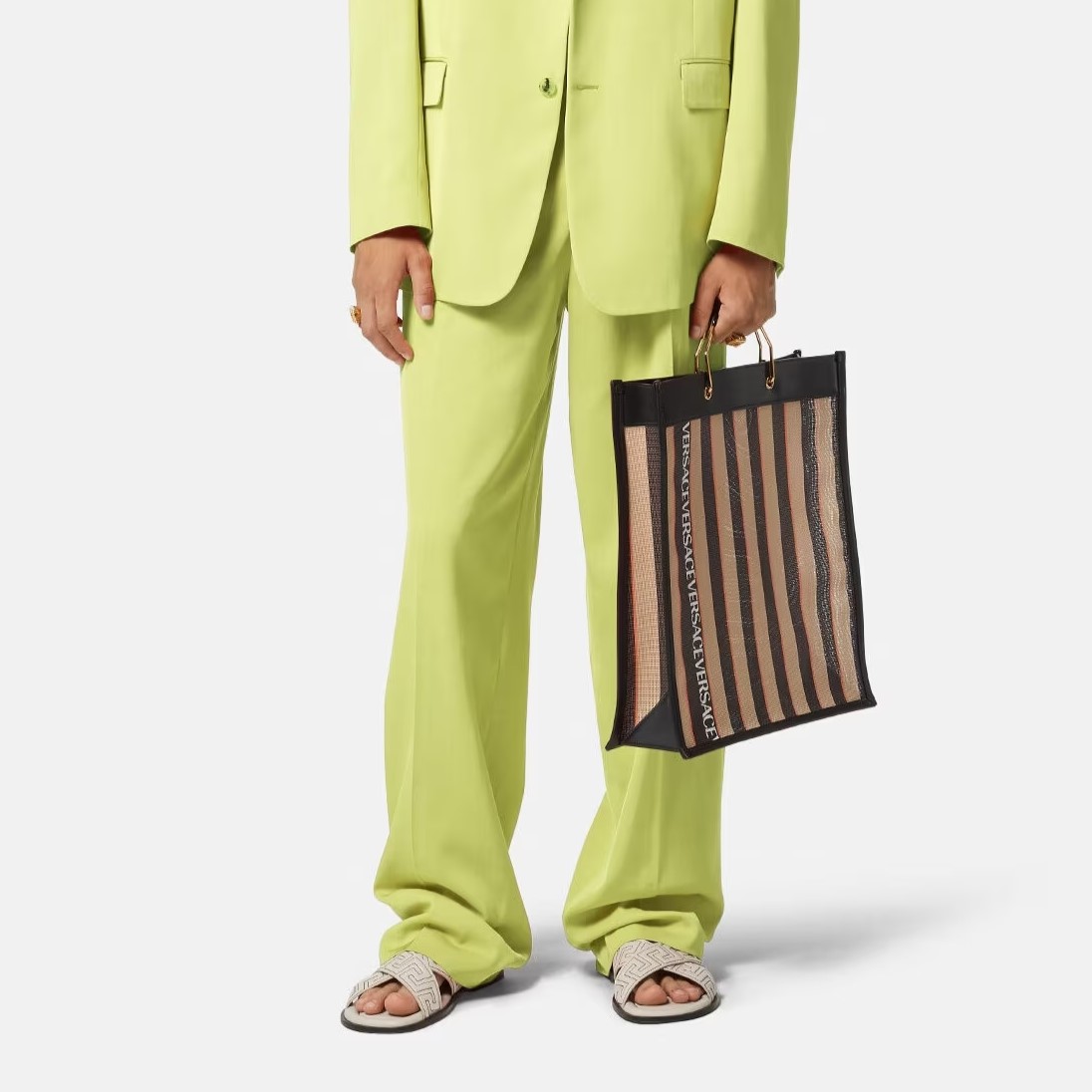 Galleria foto 'Moda Uomo, 4 Pantaloni comfy chic perfetti per la Primavera' - foto 2