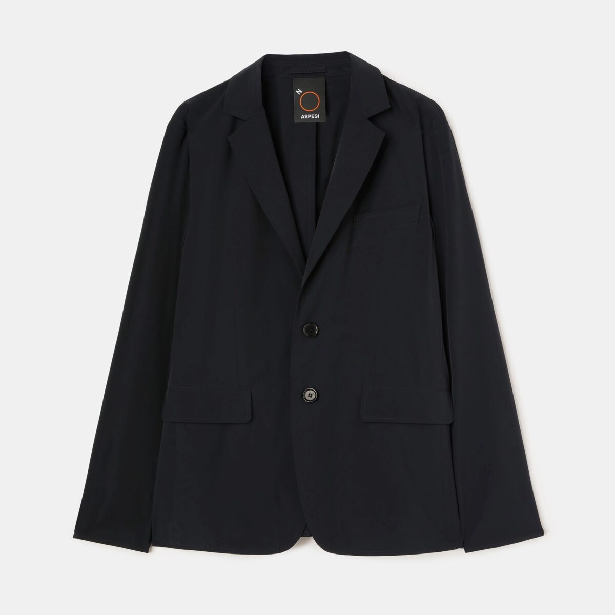 Galleria foto 'Aspesi, il Nylon chic di Primavera: 4 Giacche must have del brand' - foto 2