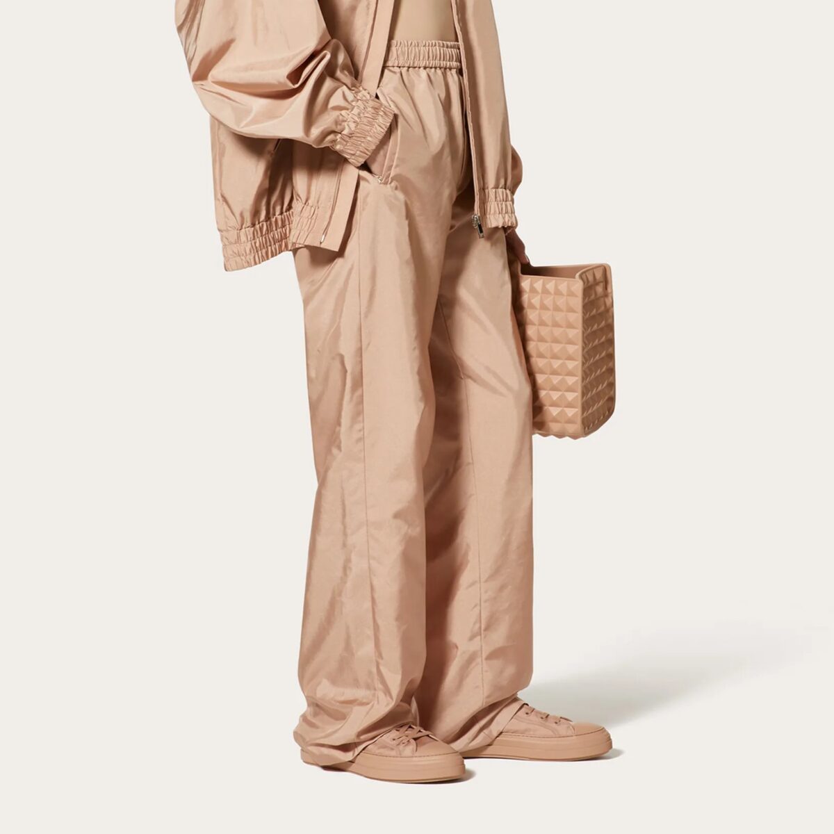 Galleria foto 'Moda Uomo, 4 Pantaloni comfy chic perfetti per la Primavera' - foto 3