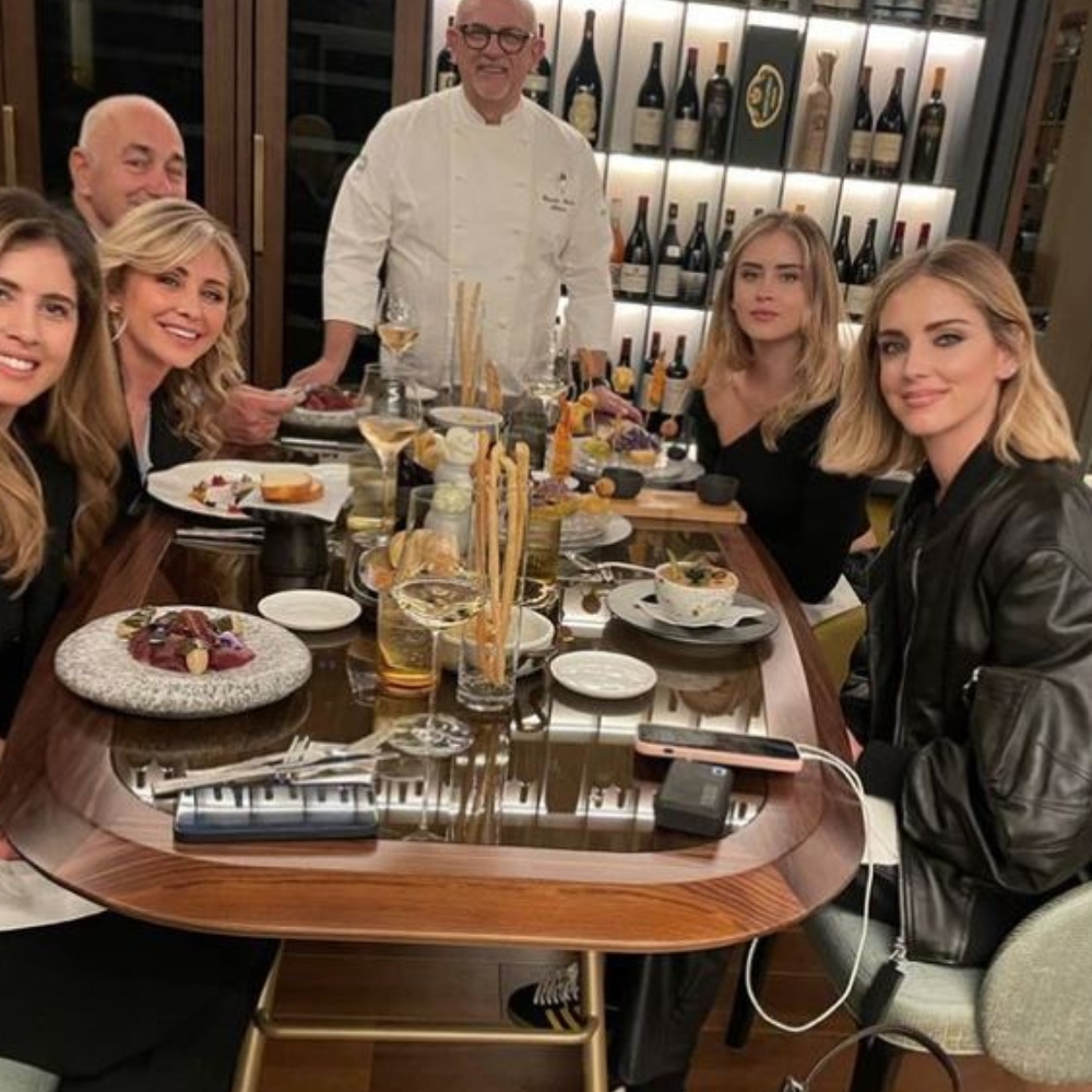 Galleria foto 'Chiara e Valentina Ferragni, sfida a colpi di stile tra sorelle!' - foto 2