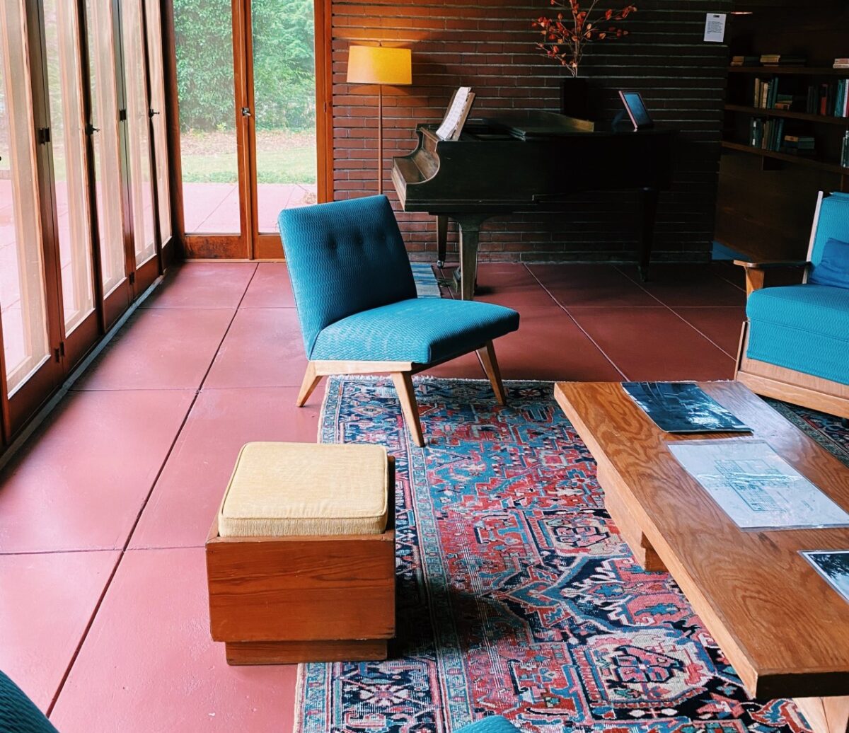 Galleria foto 'Come arredare in Stile Mid-century: 8 Consigli per un ambiente dal gusto Retro elegante e funzionale' - foto 3