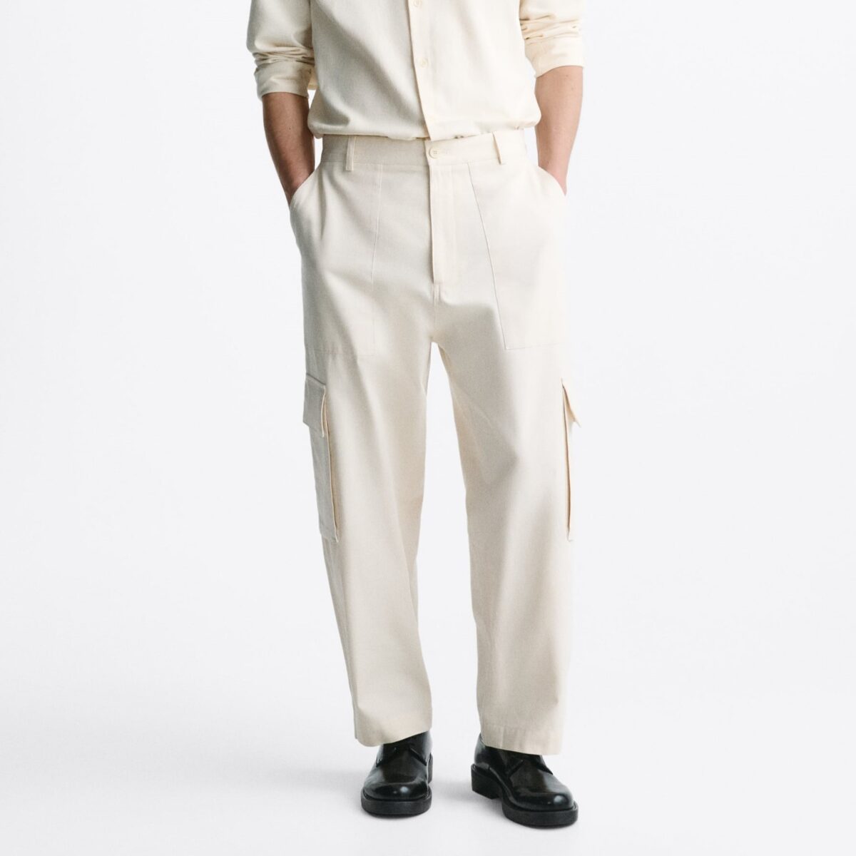 Galleria foto 'Cargo e Parachute, 4 Pantaloni da Uomo firmati Zara per un look super cool' - foto 3