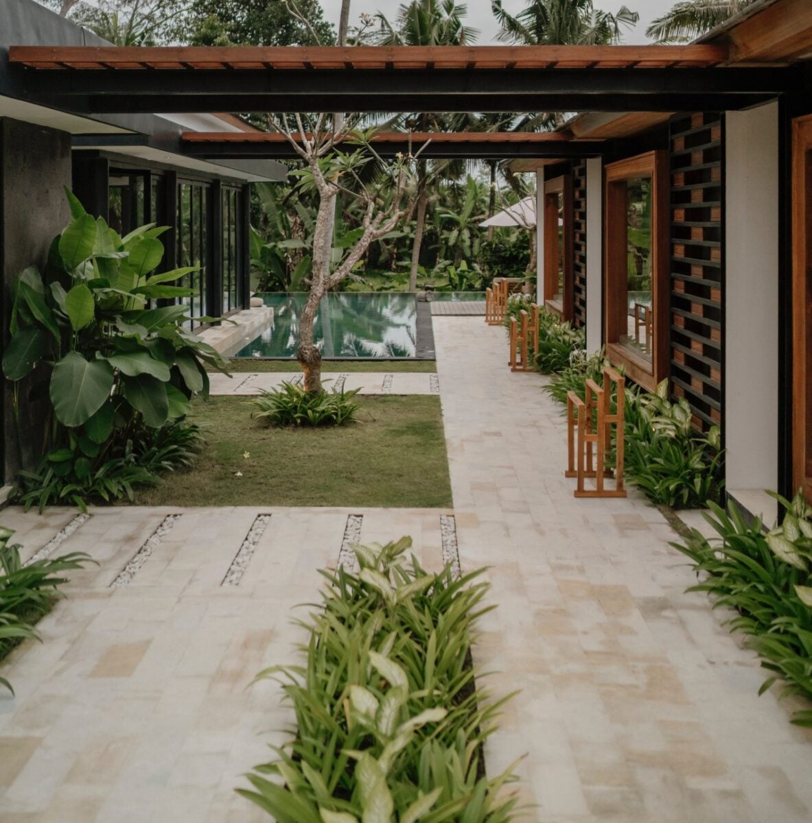 Galleria foto 'Ti sveliamo come scegliere i Pavimenti giusti per il tuo spazio Esterno…' - foto 1