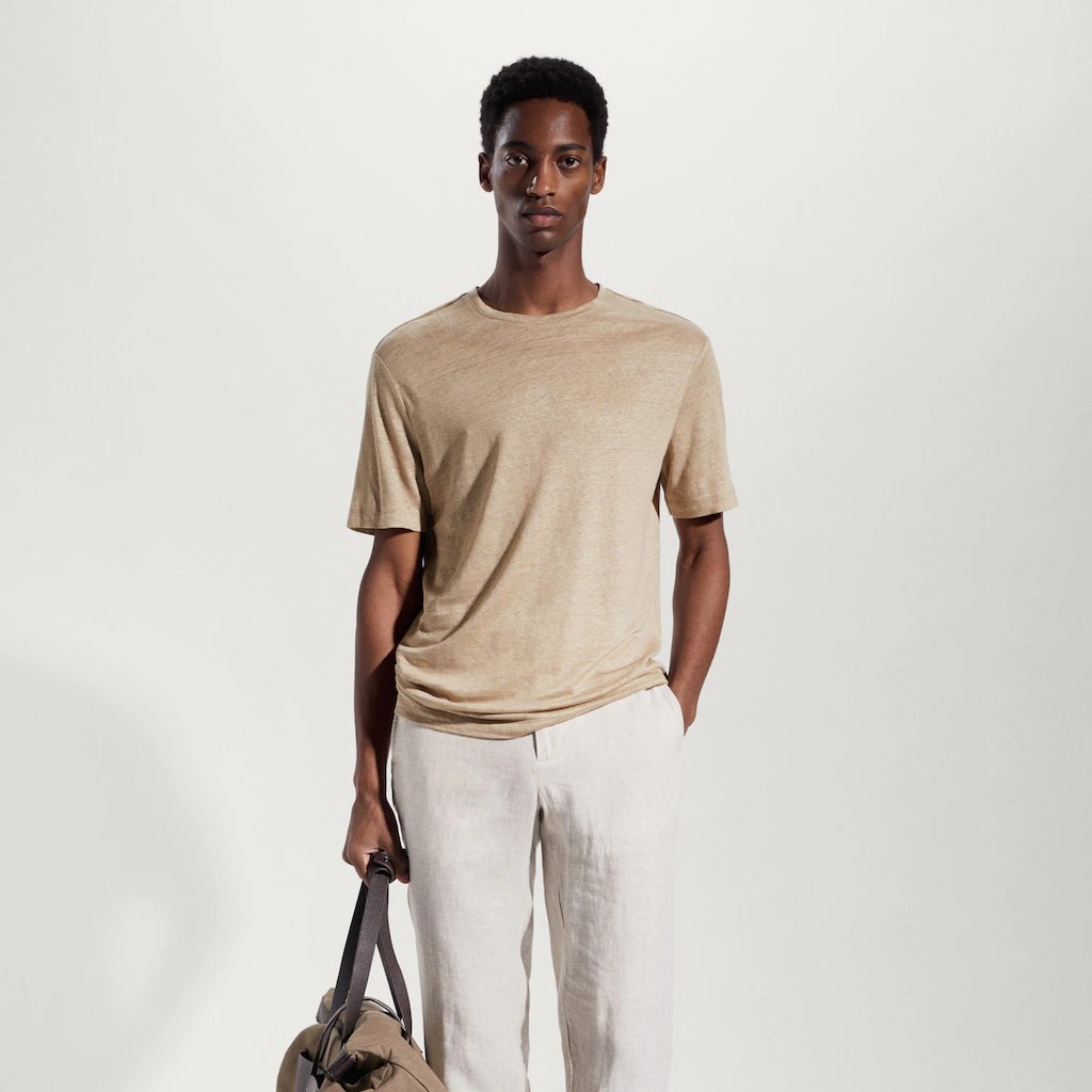 Galleria foto 'Mango Uomo, 6 raffinate novità di Primavera in puro Lino' - foto 1