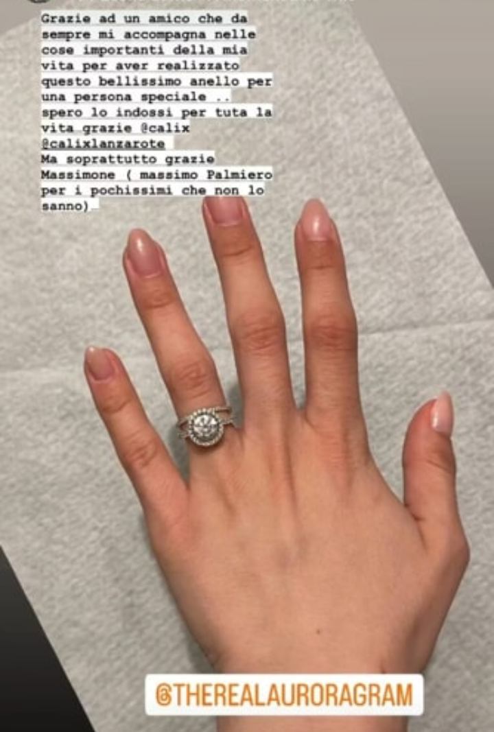 Galleria foto 'Aurora Ramazzotti, l’anello regalatole dalla suocera nasconde un messaggio dolcissimo!' - foto 1