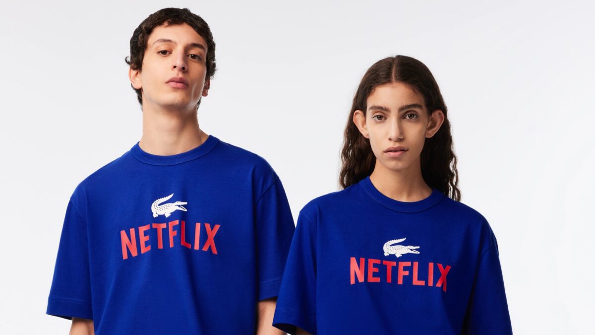 Lacoste x Netflix: 5 capi ispirati alle Serie più famose