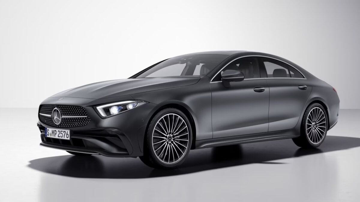 Galleria foto 'Mercedes-Benz dice addio alla sua Ammiraglia. Già si pensa all’Erede!' - foto 1