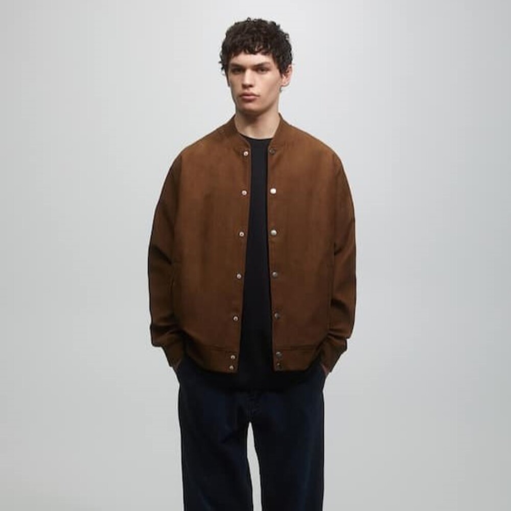 Galleria foto 'Pull&Bear, effetto Pelle: 6 giacche da uomo da mettere in Wishlist' - foto 2