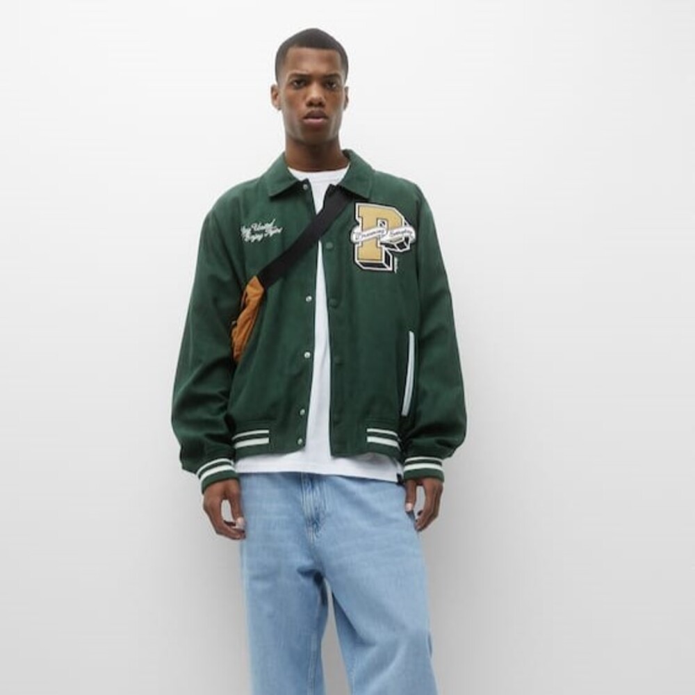 Galleria foto 'Pull&Bear, effetto Pelle: 6 giacche da uomo da mettere in Wishlist' - foto 5