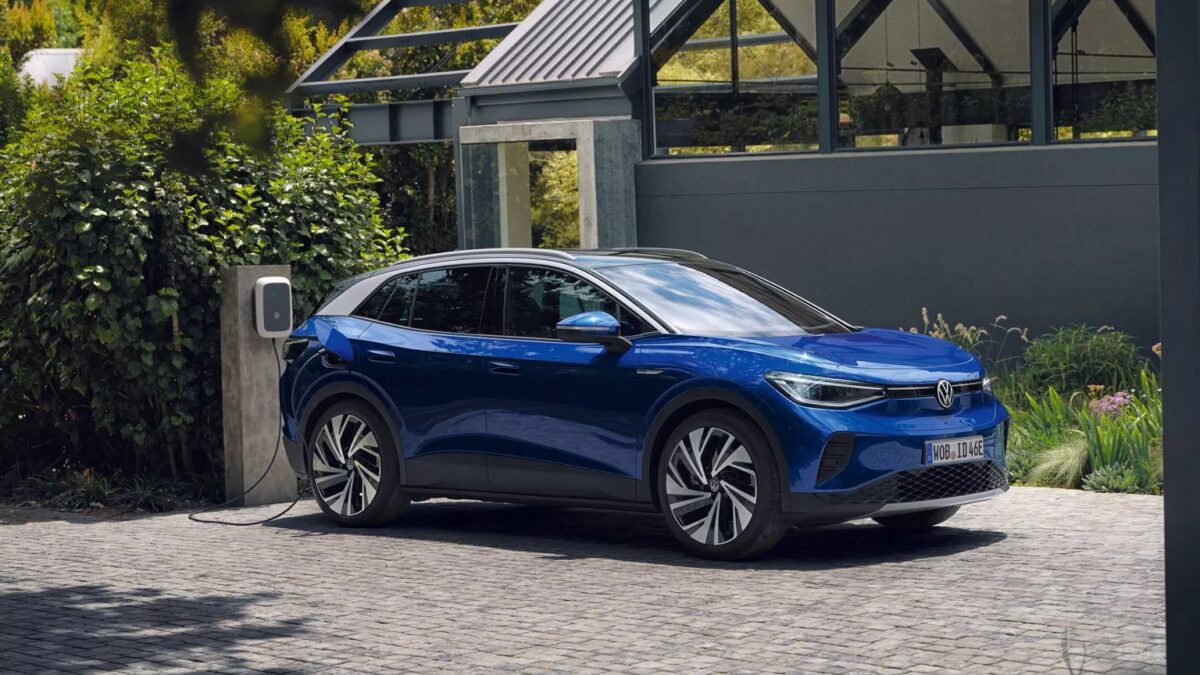 Galleria foto 'Tesla Model Y vs Volkswagen id4, due SUV elettrici a confronto!' - foto 3