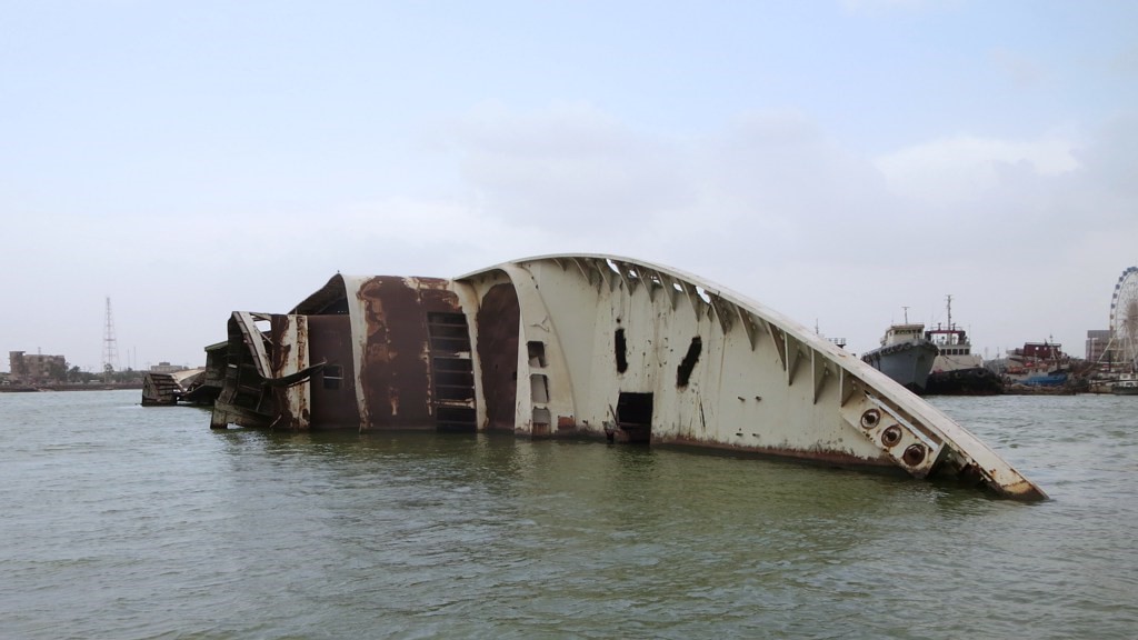 This is what the wreckage of Saddam Hussein’s huge yacht looks like today… Incredible!