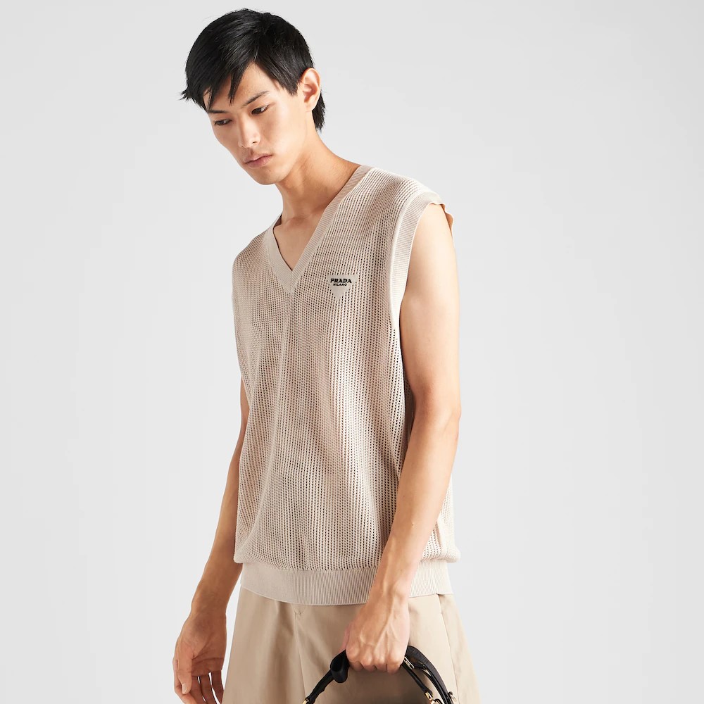 Galleria foto 'Prada Uomo, 6 proposte super colorate per la Primavera dalla collezione Tropico!' - foto 1