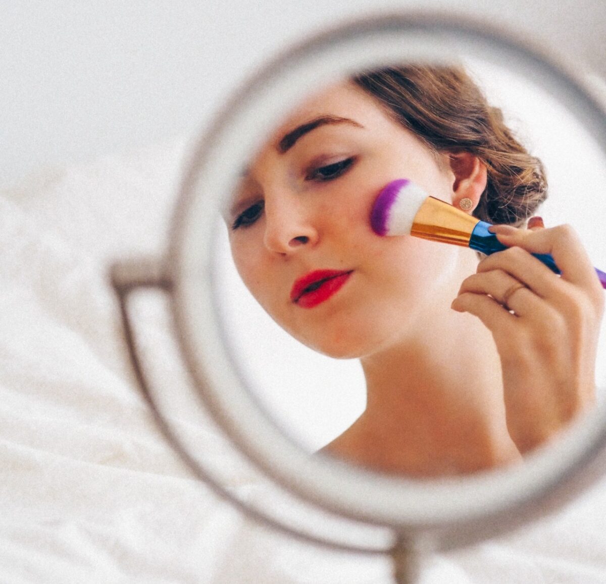 Galleria foto 'Come realizzare un Make Up Femminile e mai volgare: 7 consigli per un look unico e raffinato' - foto 8