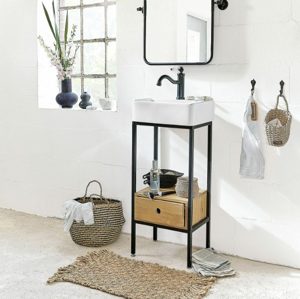 Un tocco di Stile per il tuo Bagno con i mobili lavabo Loberon: Ecco i 6 più belli! Un tocco di Stile per il tuo Bagno con i mobili lavabo Loberon: Ecco i 6 più belli!