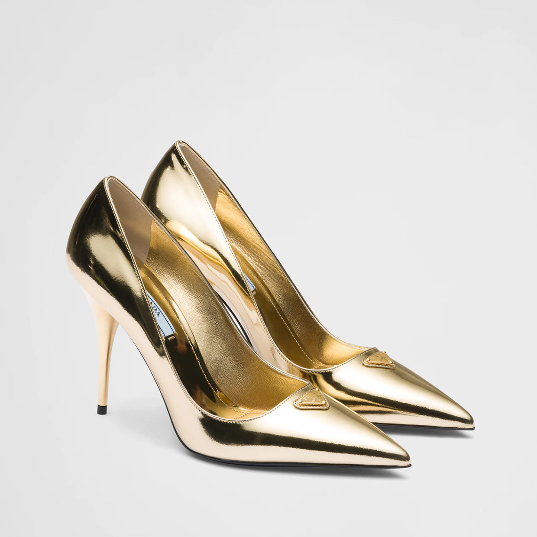 Galleria foto '13 Decolleté di tendenza per la Primavera che non puoi assolutamente lasciarti sfuggire' - foto 14