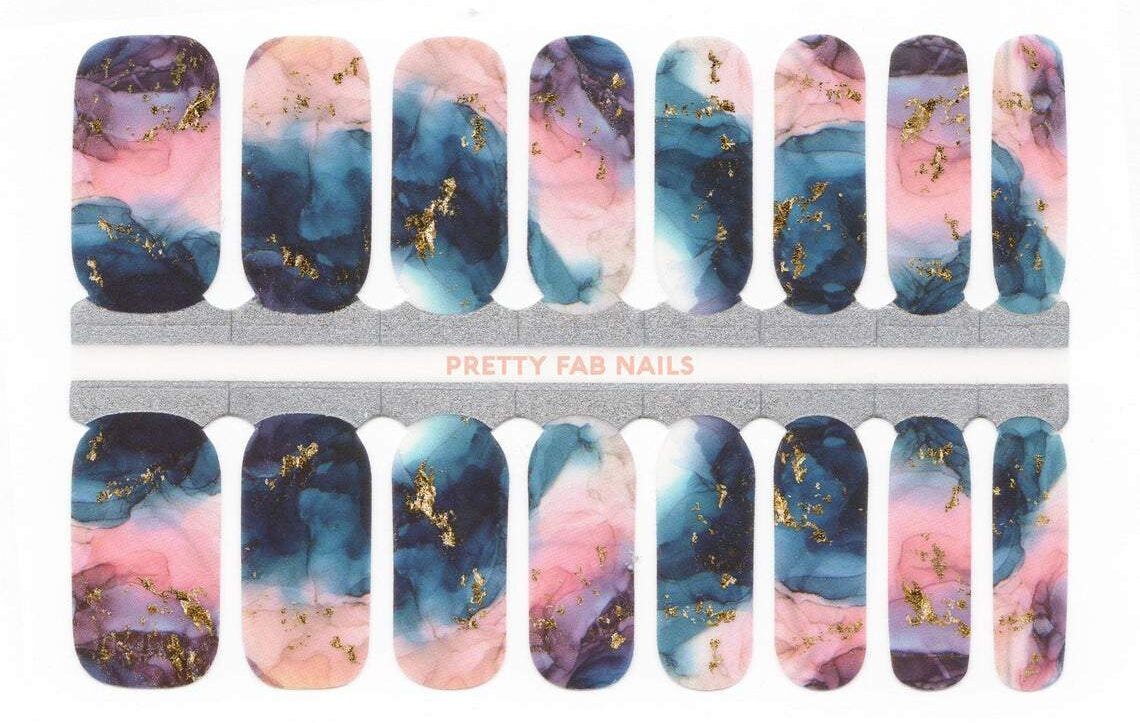 Galleria foto 'Smalti Adesivi, guida all’acquisto dei migliori 5 nail patch!' - foto 3