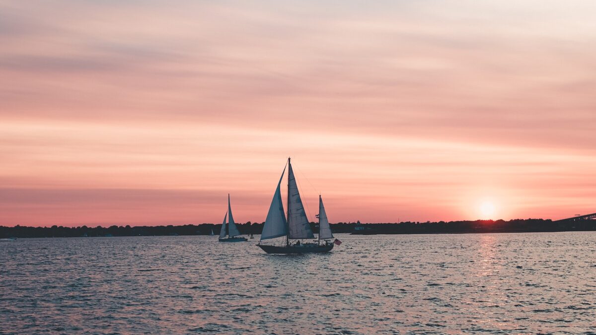 Barca a Vela, 5 rotte di Primavera. Ecco gli itinerari più belli di Mezza Stagione…