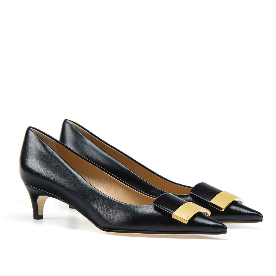 Galleria foto '13 Decolleté di tendenza per la Primavera che non puoi assolutamente lasciarti sfuggire' - foto 4