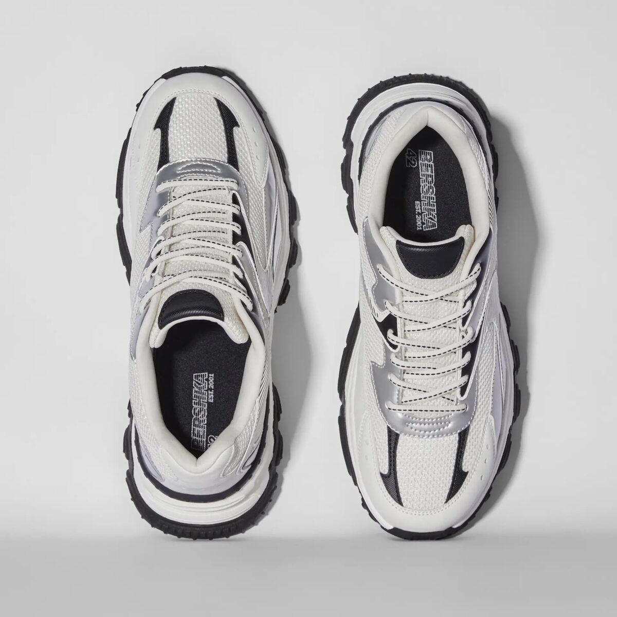 Galleria foto 'Bershka, Sconti fino al 50%: 5 Capi da Uomo in Promo assolutamente da non perdere' - foto 4