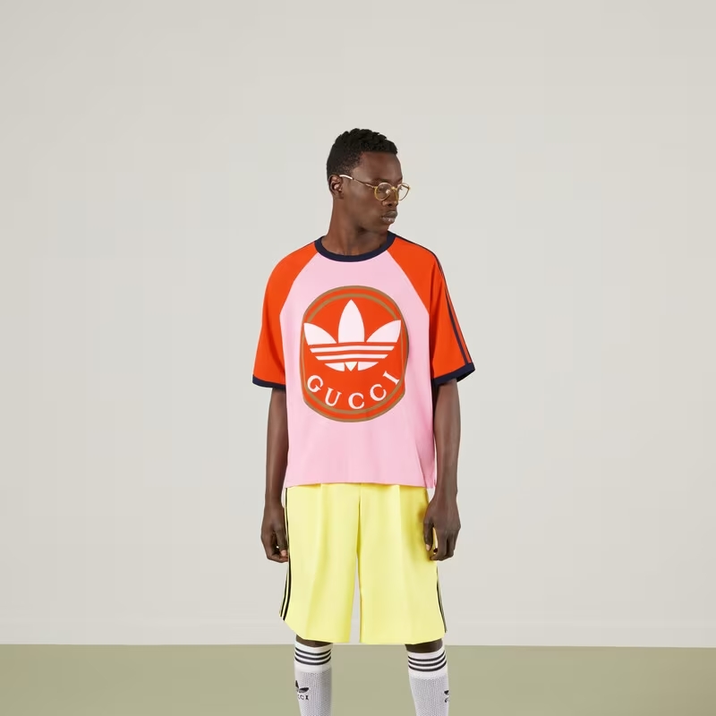 Galleria foto 'Adidas x Gucci, si rinnova la Collab: 5 proposte Cool tra Lusso e Casual!' - foto 2