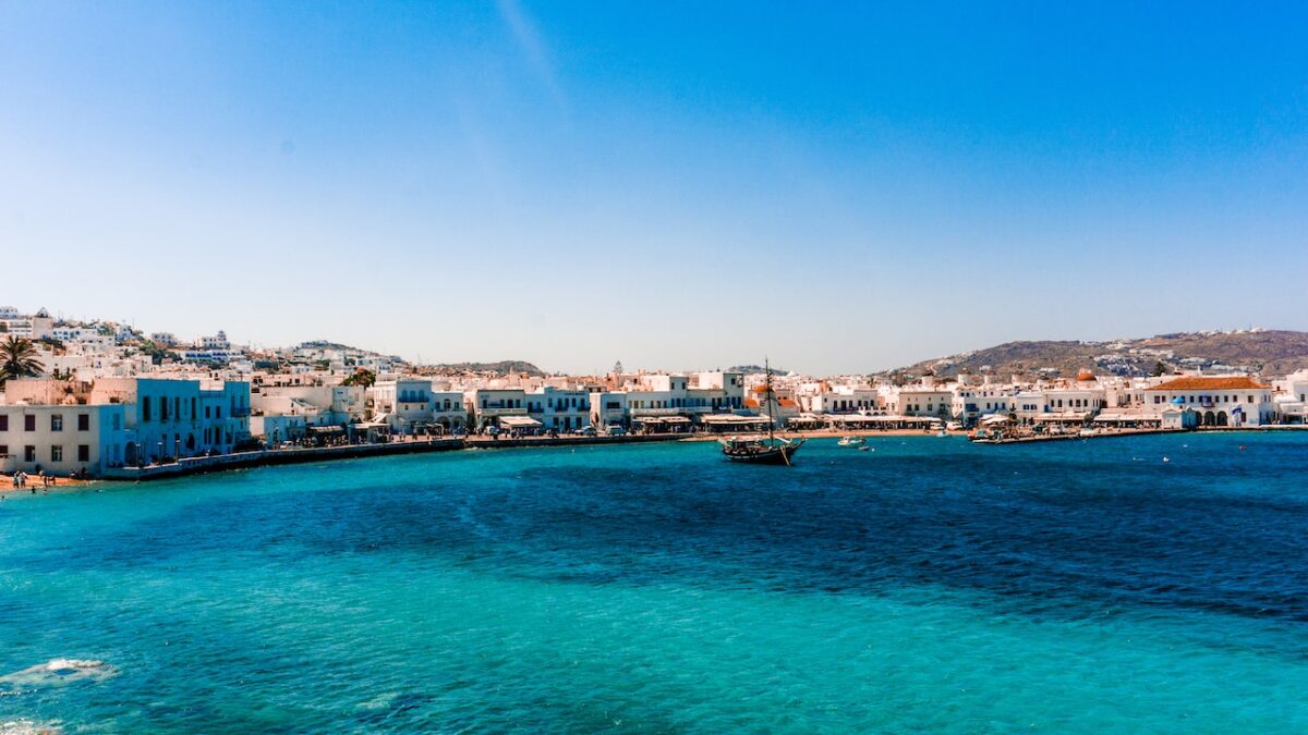 Weekend a Mykonos: 5 buoni motivi per partire subito