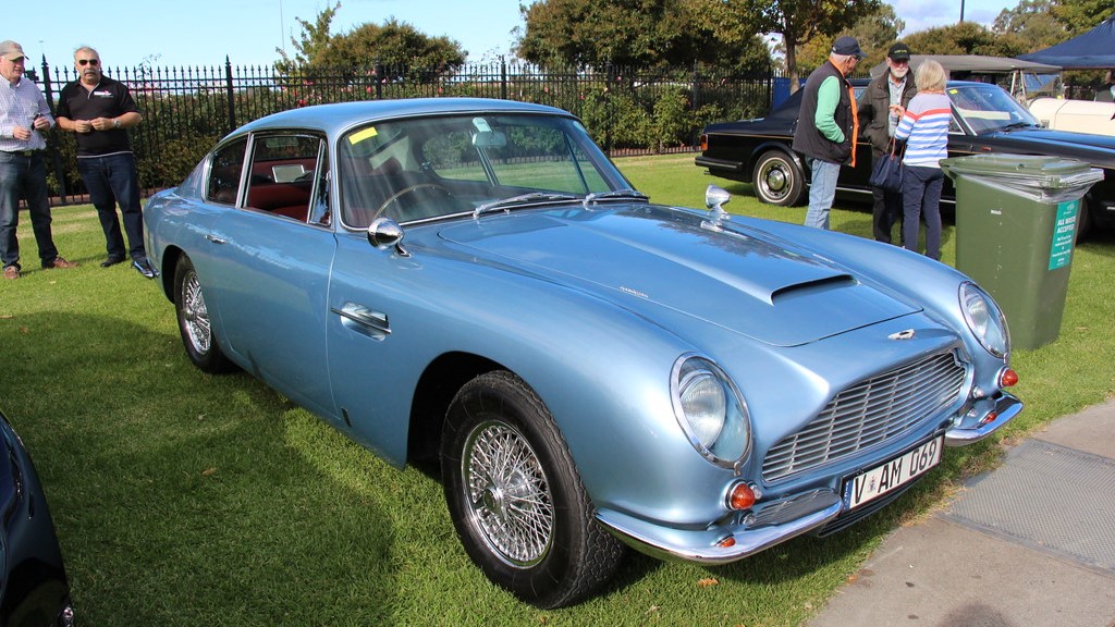 Galleria foto 'Le Auto di Re Carlo III: 4 modelli esclusivi da vero King!' - foto 4