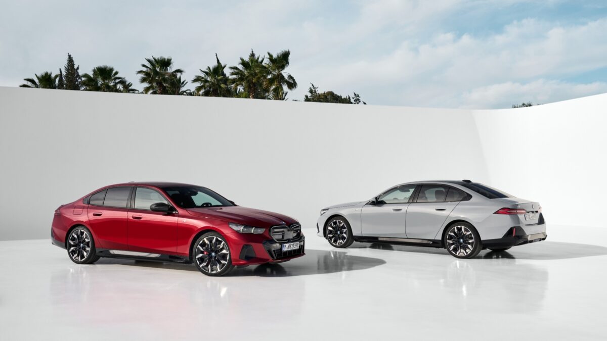 Galleria foto 'Mercedes Classe E vs BMW Serie 5, la Sfida tra le Berline di Lusso!' - foto 3