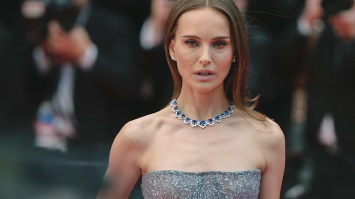 Festival di Cannes 2023, Natalie Portman in dress Dior e gioielli Chopard è divina!