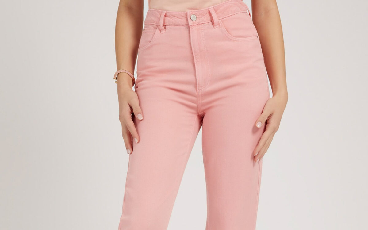 Pantaloni rosa, ecco i 6 più cool da indossare in Primavera